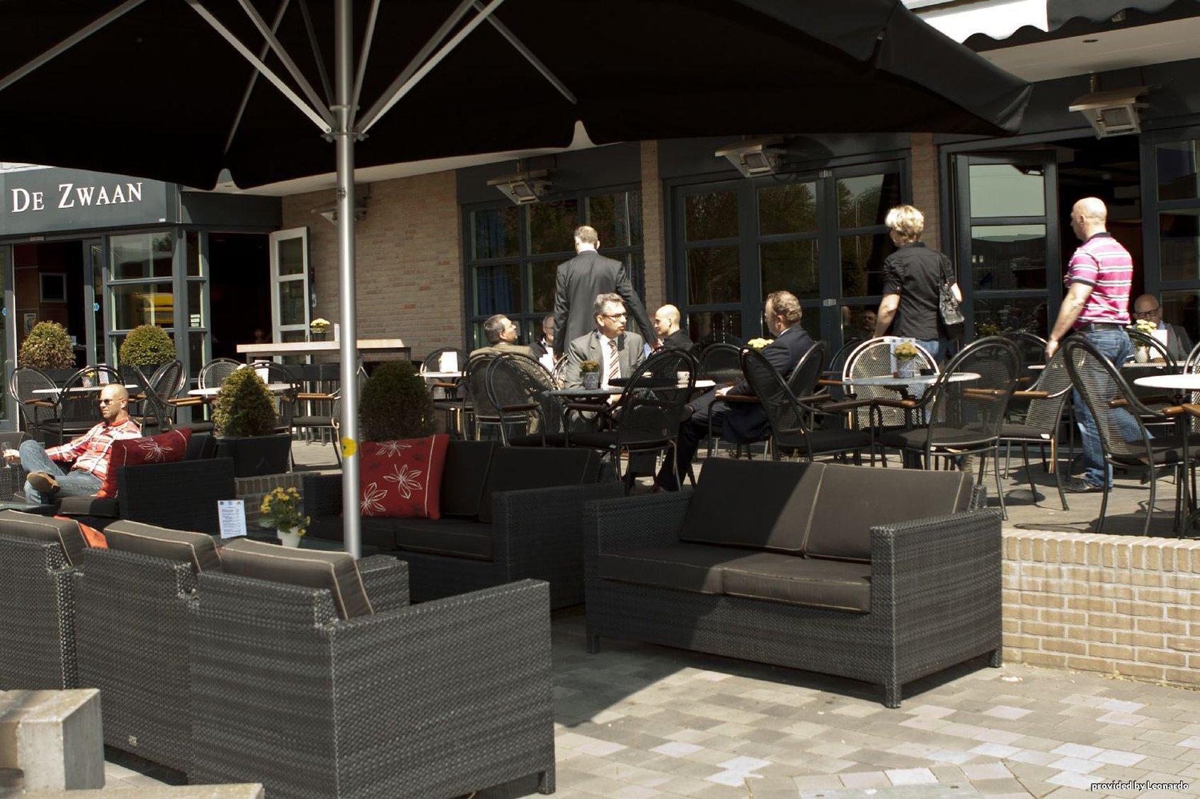 Hotel Restaurant De Zwaan Raalte Exterior photo